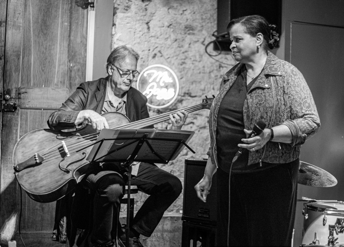 2025-10-09 - Ella-Borations met Deborah Carter 4tet